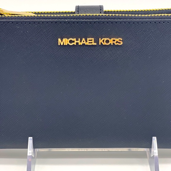 Michael Kors Double Zip Wallet Wristlet - Picture 2 of 8